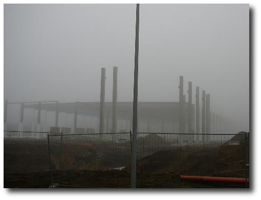 Bauhaus Flensburg Baustelle im Nebel
